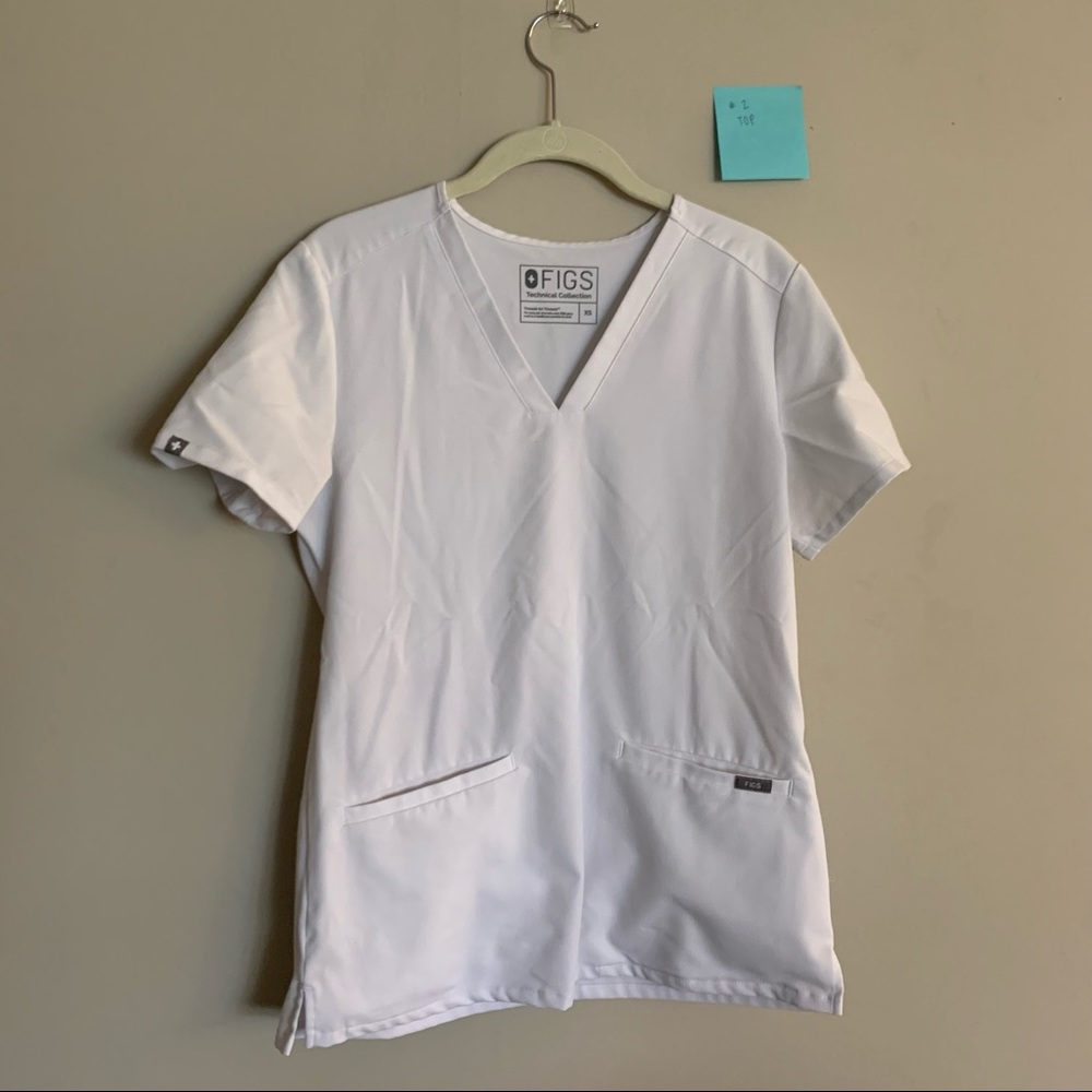 Figs limited white Casma Three-Pocket Scrub Top